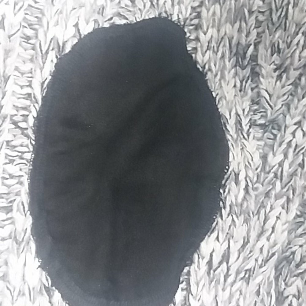 Sweater - Picture 6 of 7